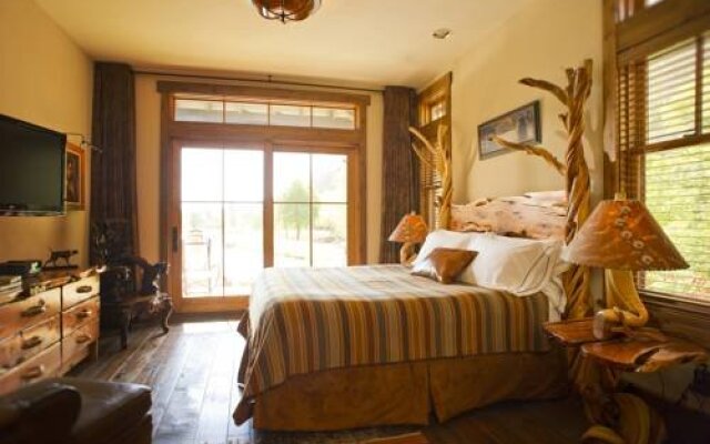 Kessler Canyon, Autograph Collection