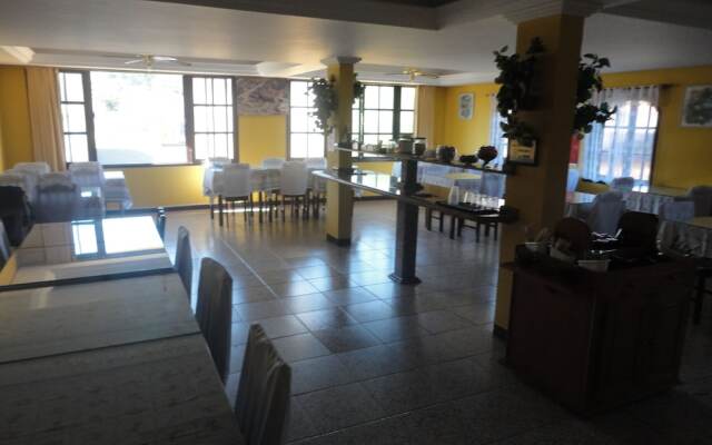 Hotel Cheri Ami