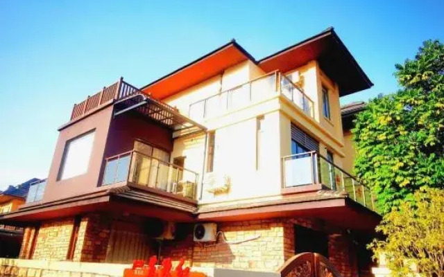 Yingjiuhong Black Tea Theme Hotel