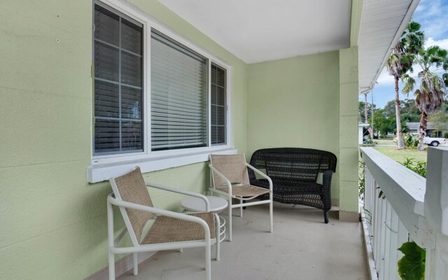 1505 Citrus Street Home by RedAwning