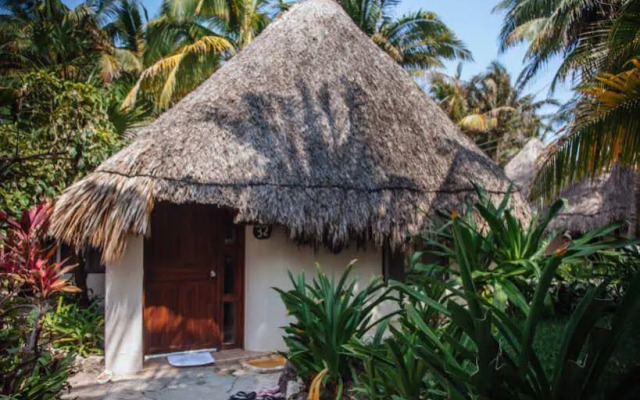 Maya Cabanas & Cenote Tulum