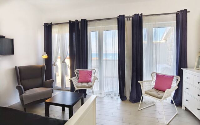 Boutique Rooms - With Pool - 9 - R303