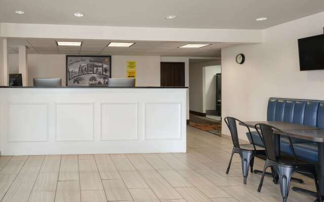Super 8 by Wyndham Portland ME