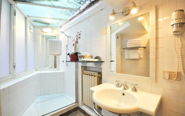 Holiday Apartments Rome - Trevi Fountain