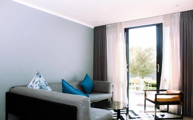 Max Executive Apartments