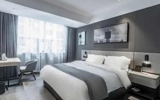 Huasheng Yiju Hotel (Jinhua Road Branch)