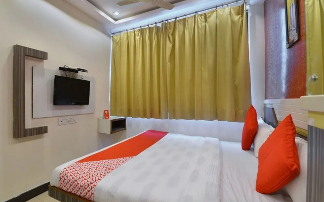 OYO 13346 Hotel A R Ganpati Plaza