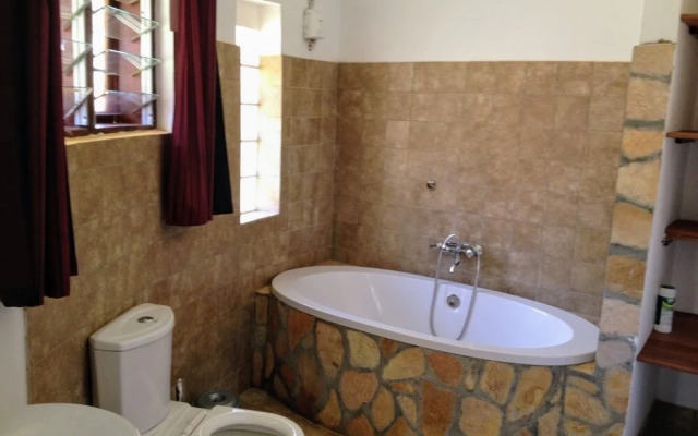 Banda Lodge