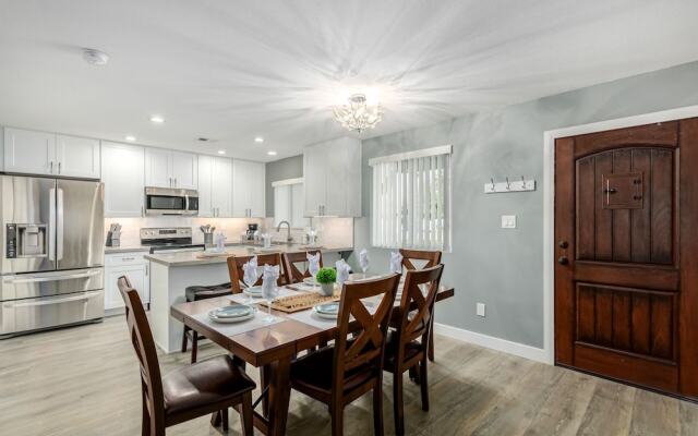 Belleview Phoenix 3 Bedroom Townhouse by RedAwning