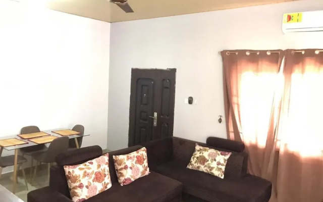 Ronna apartments at Lakeside Estates