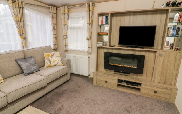 12A Borwick Lakes