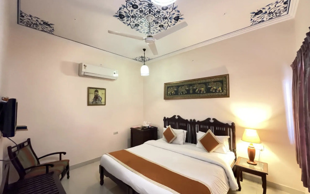 Suryaa Villa - A City Centre Hotel