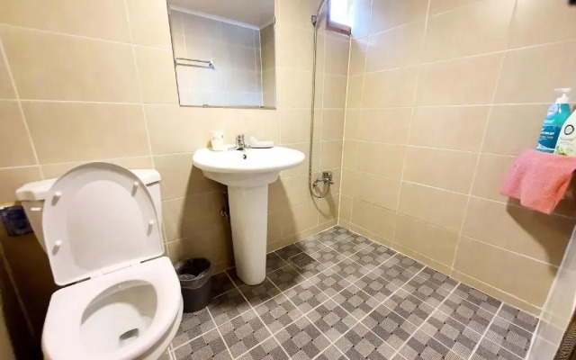 Hwangridangil Adamjeong Hanok Stay