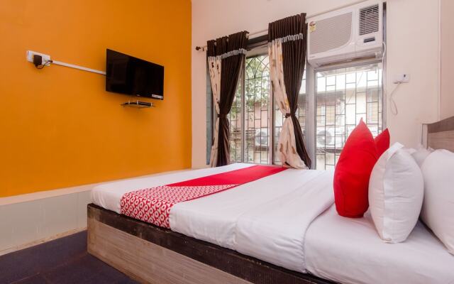 OYO 26206 Hotel Paras