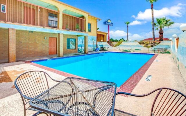 Days Inn LaPorte