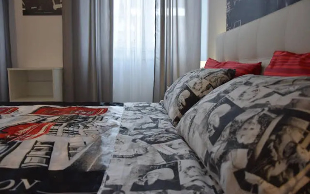 Alexandra Apartment Near Metro