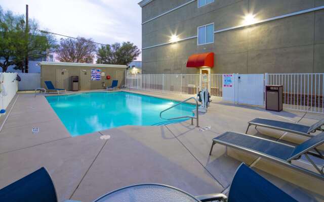 Best Western Plus Henderson Hotel