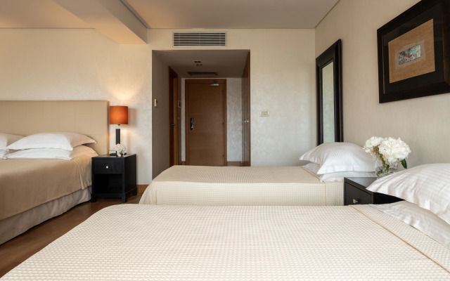 Plaza Resort Hotel