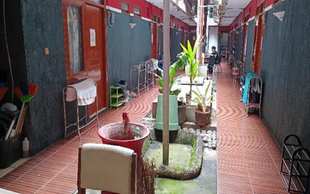OYO 91341 D'phoenix Anggrek Syariah Residence