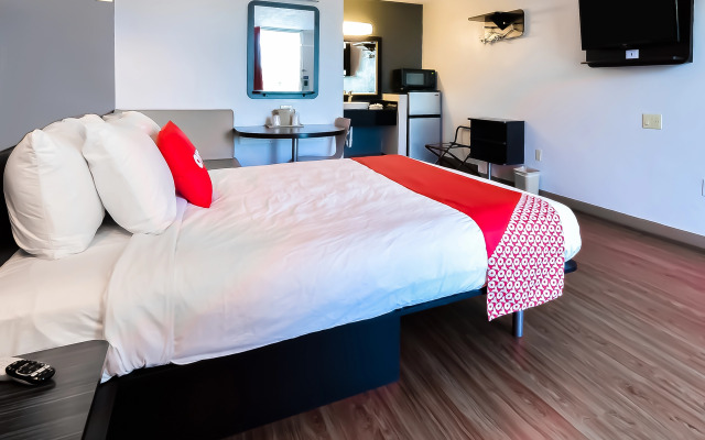 OYO Hotel Valdosta GA I-75