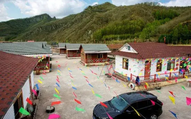 Zhoufu Manor