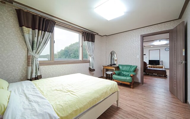 Yeoju Midmi Pension