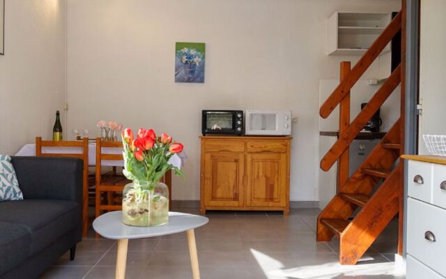Les Charmilles 32493