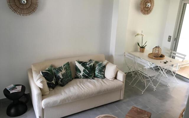 Saint-Tropez walking distance, sea view house