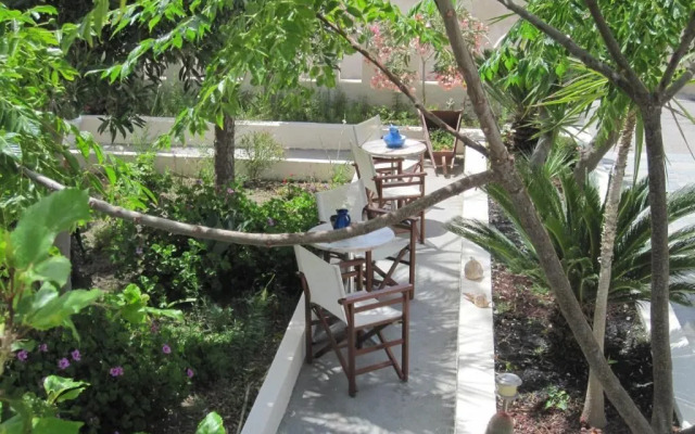 Villa Nikos Karamolegos