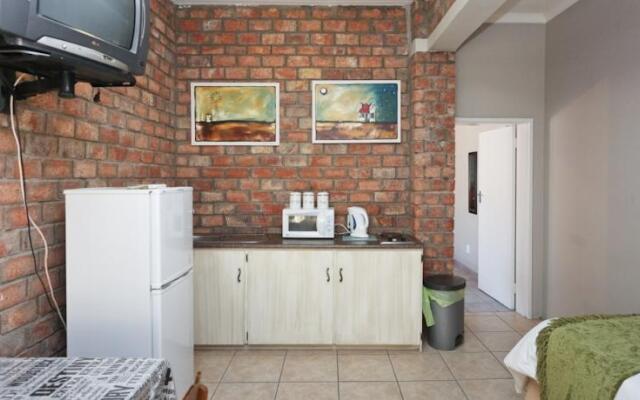 Oudtshoorn Overnight