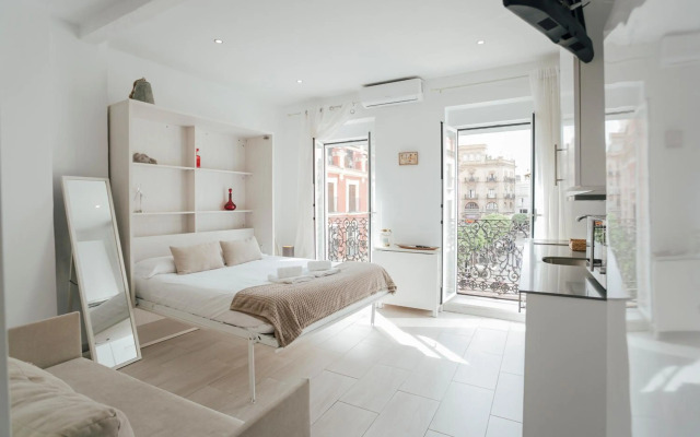 One&Lux El Salvador - Central Studio with a Stunning View