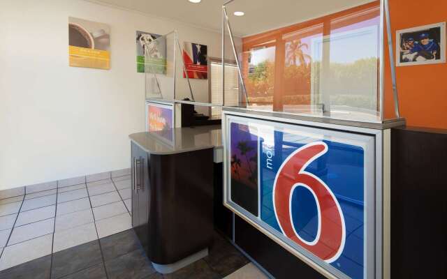 Motel 6 Arcadia, CA - Los Angeles - Pasadena Area