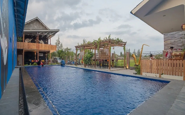 RedDoorz near Desa Wisata Kasongan
