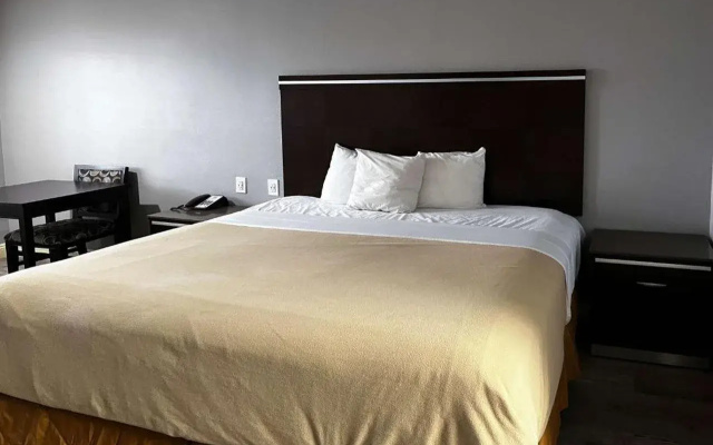 Quality Inn & Suites Artesia