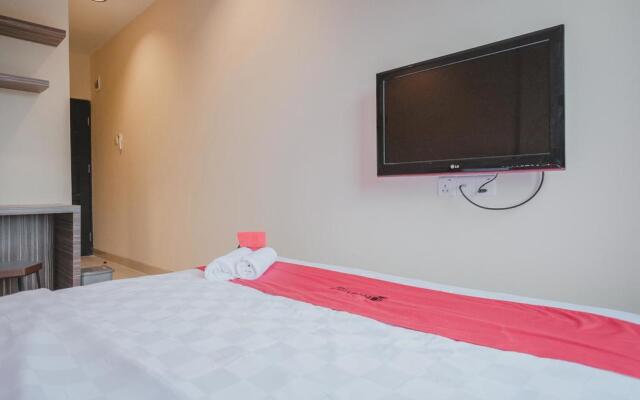 RedDoorz Plus near Ferry Terminal Batam Center
