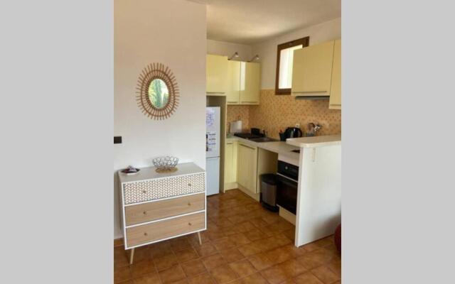 T2- 2adultes/2enfants centre-ville, proche plages