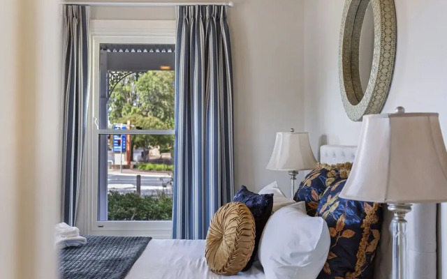 Grandview Accommodation - The Elm Tree Apartments