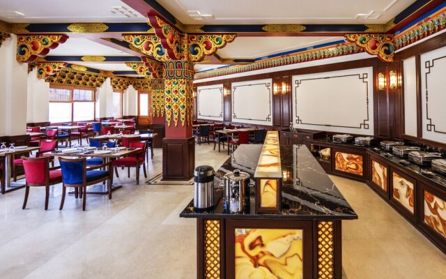 Hotel Gyalpo Residency - A Mountain View Luxury Hotel in Leh