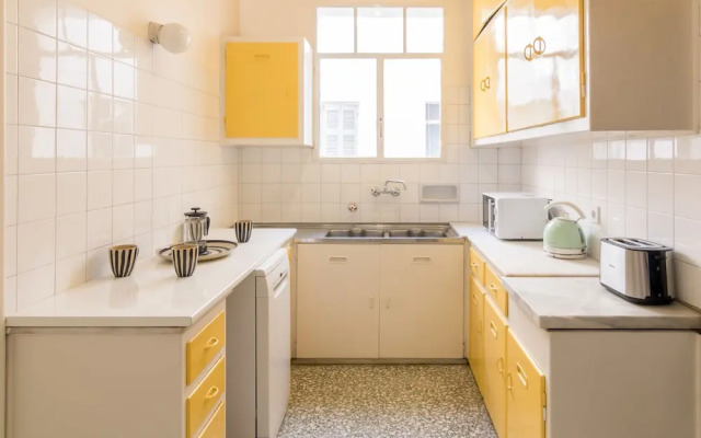 Phaedrus Living: City Center Flat Michalakopoulou