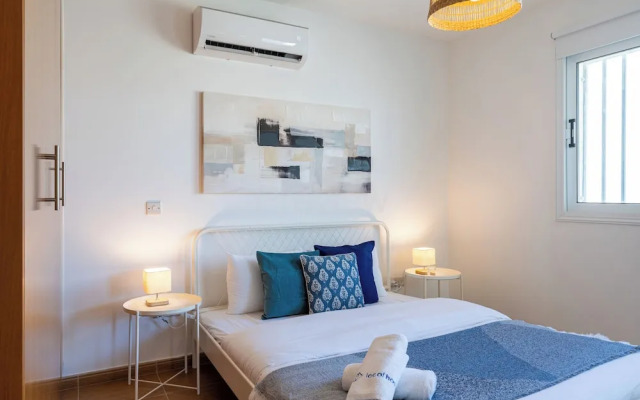 Quint - 2-Bedroom Apt & Pool in Protaras