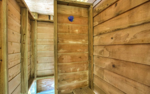 6129 Lady Jane Semi-Oceanfront