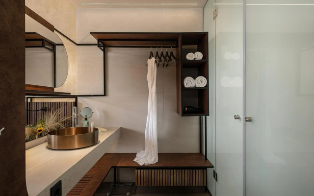 Geraniotis Hotel & Resort