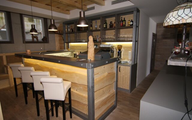 Oscar & Sons Apartments