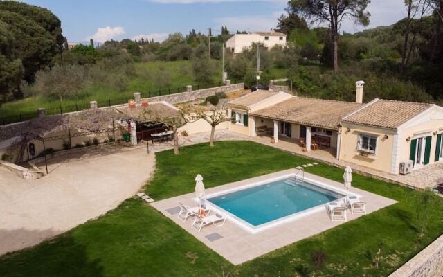 Villa Pine Forest
