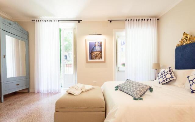 Palazzo Taranto Luxury Rooms