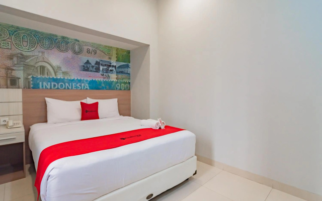 RedDoorz Plus @ Point Phila Cihampelas – Guest Rooms – Bandung