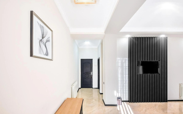 Cron Palace Tbilisi Hotel