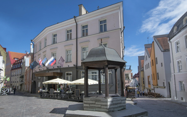 Hotel St. Petersbourg