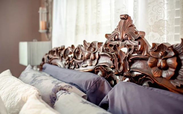 Mathis House, A Victorian Bed & Breakfast and Tea Room at 600 Main