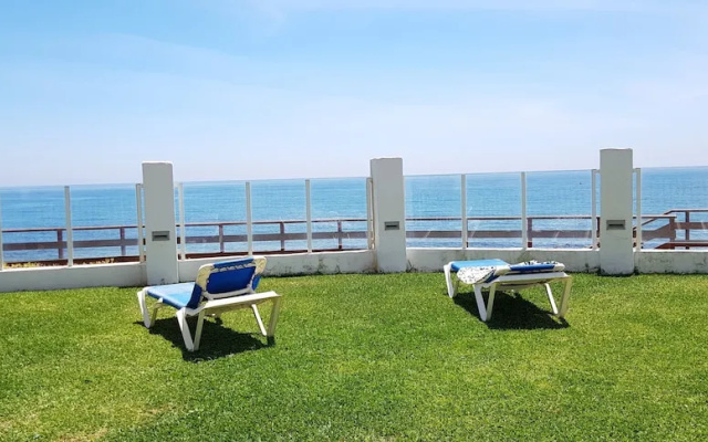 Exquisite Calahonda Beach Studio